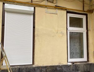 Olcsó Redőny szerelés, javítás Budapesten.